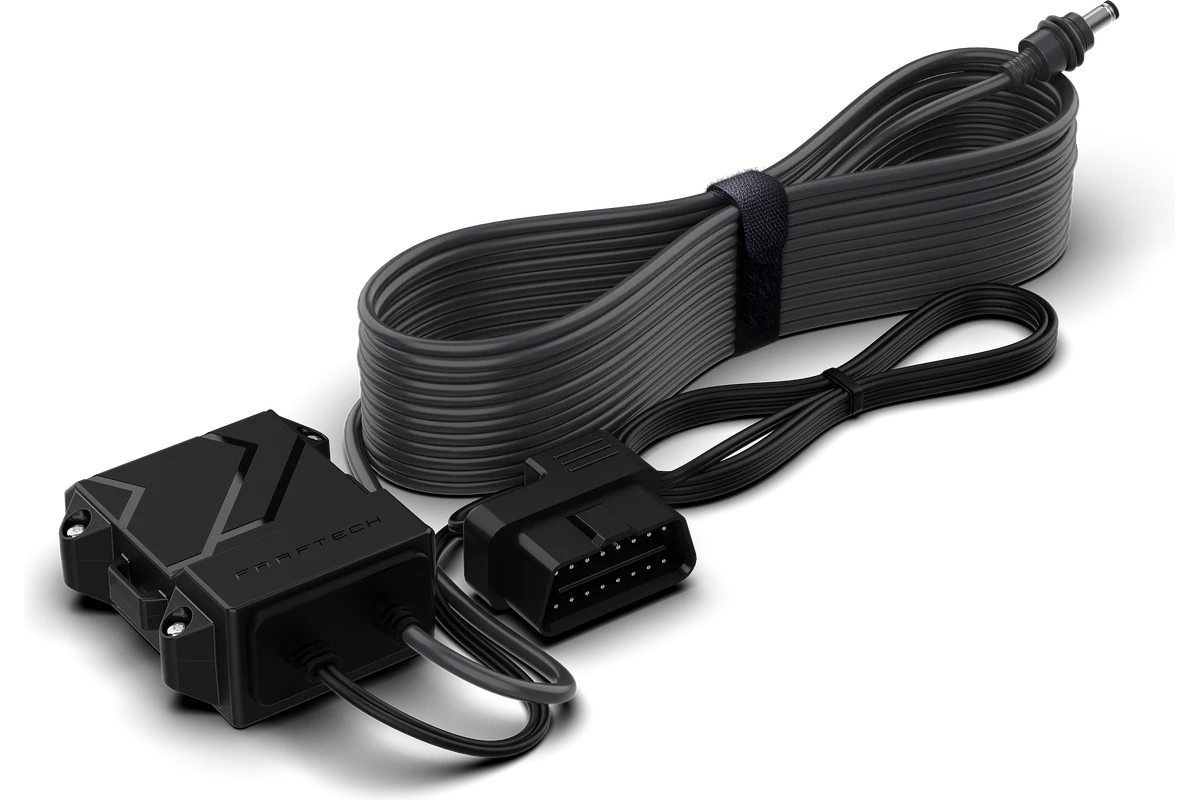 Central, conector OBD e cabo da Voltenna Plugin.